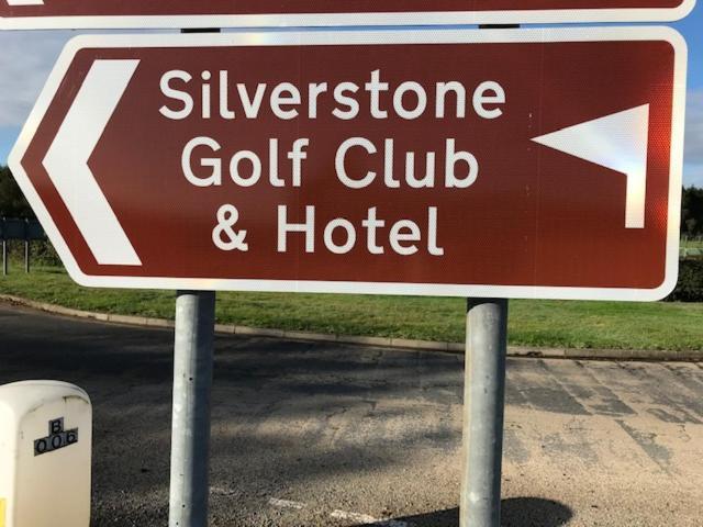 Silverstone Golf Club And Hotel 外观 照片